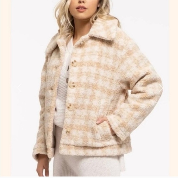 Blu Pepper Jackets & Blazers - Blu Pepper Cream and Tan Teddy Jacket
